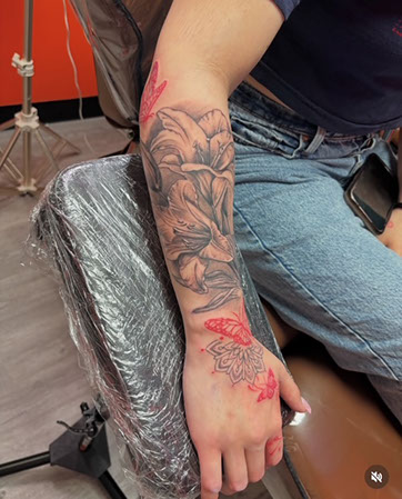 tattoo,aces,high,alex,rockoff,alexrockoff,west,palm,beach,traditional,neotraditional,beetle,beatle,flower,sunflower,floral,color